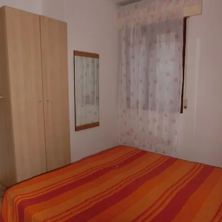 Three-bedroom With Garden, Parking And Ac Апартаменты Бибионе