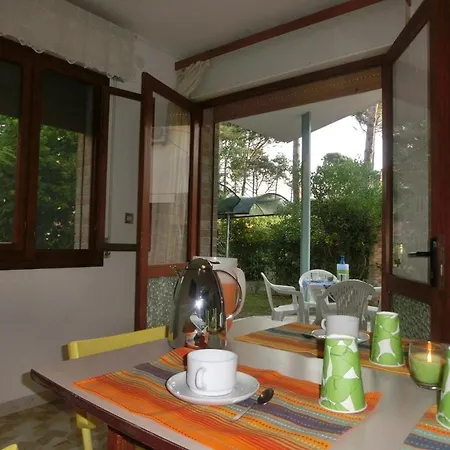 Three-bedroom With Garden, Parking And Ac Bibione
